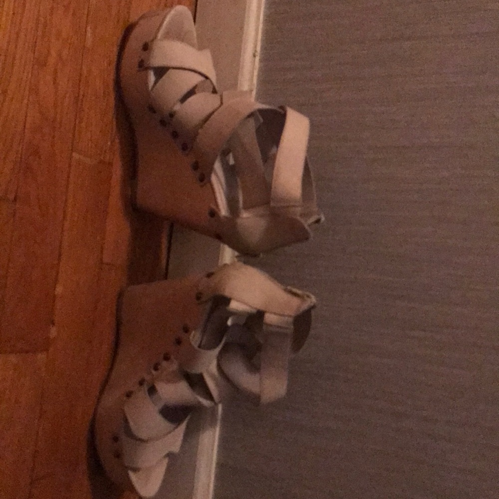 Dolce Vita wedge sandals in great condition!